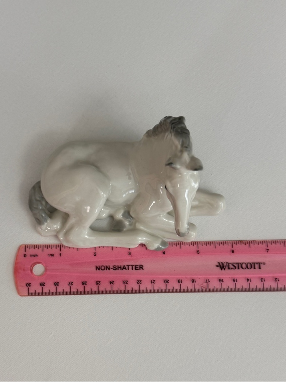Lomonosov Reclining Foal Fine Bone China Figure marked USSR - Picture 11 of 11